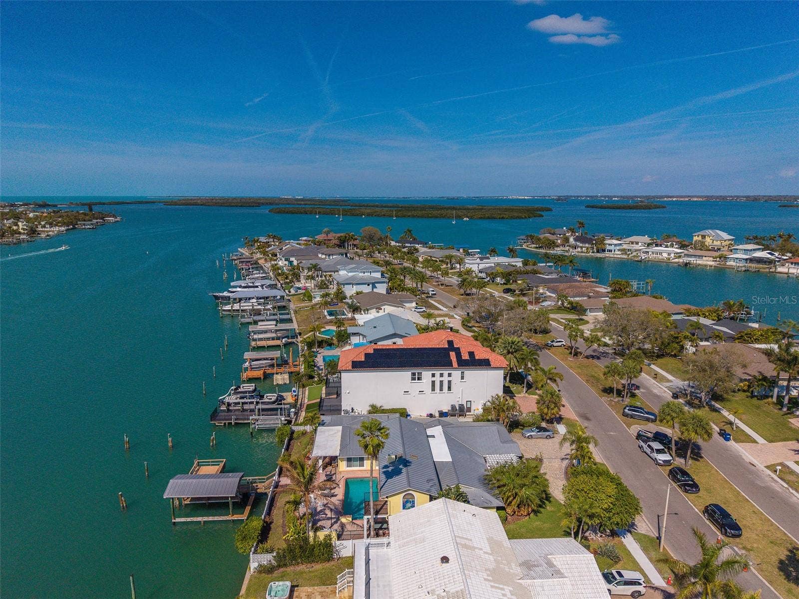824 ISLAND WAY, Clearwater Beach, FL 33767 824 ISLAND WAY, Clearwater Beach, FL 33767