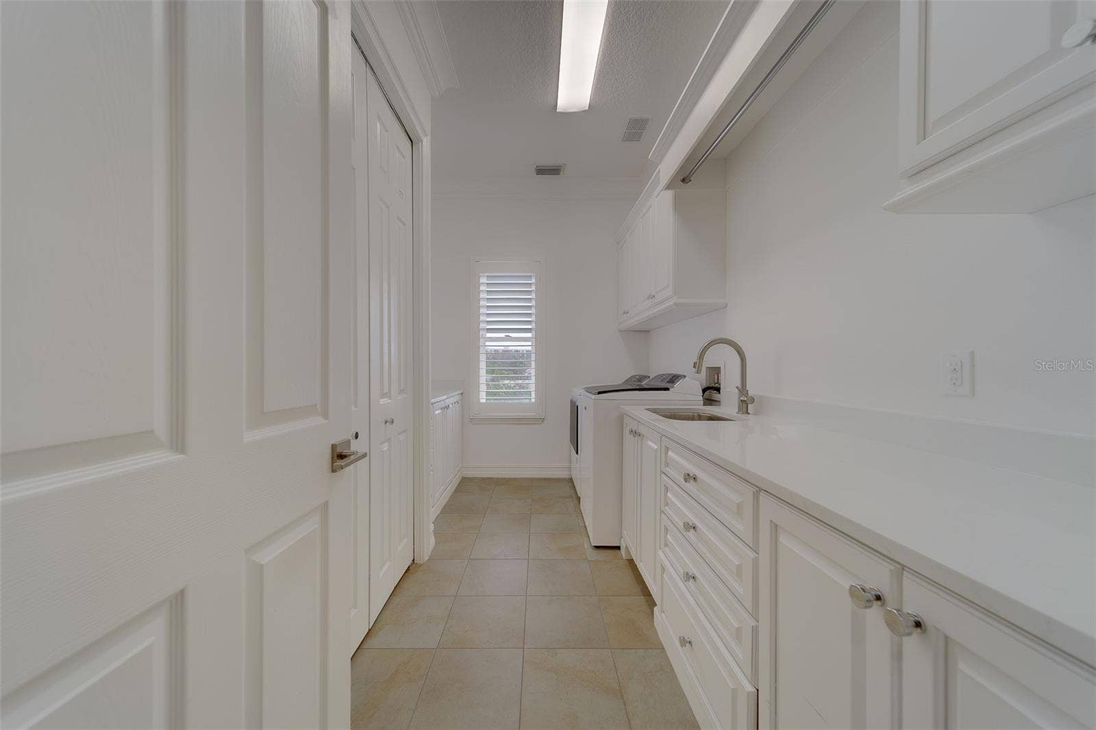 824 ISLAND WAY, Clearwater Beach, FL 33767 824 ISLAND WAY, Clearwater Beach, FL 33767