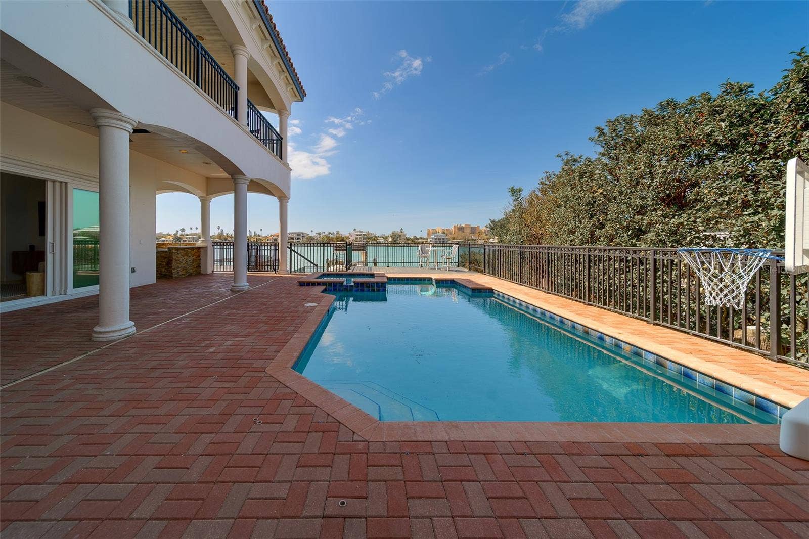 824 ISLAND WAY, Clearwater Beach, FL 33767 824 ISLAND WAY, Clearwater Beach, FL 33767