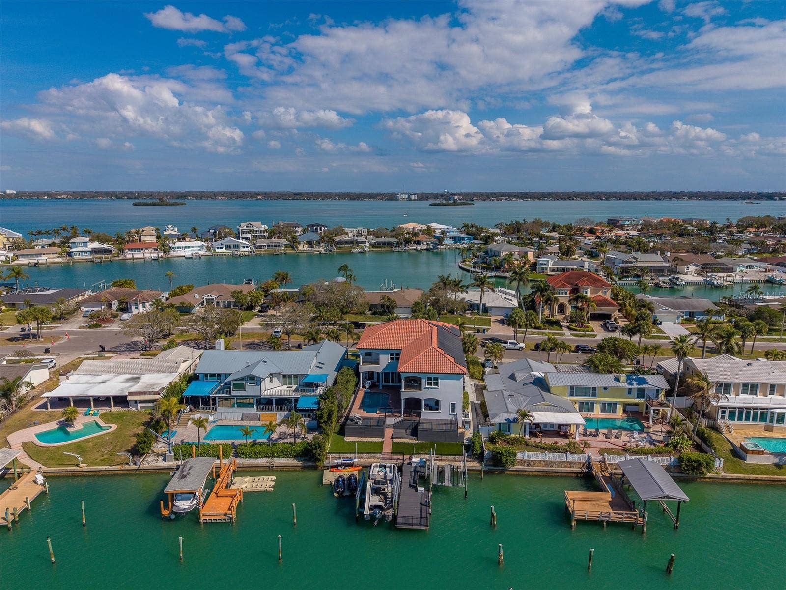 824 ISLAND WAY, Clearwater Beach, FL 33767 824 ISLAND WAY, Clearwater Beach, FL 33767
