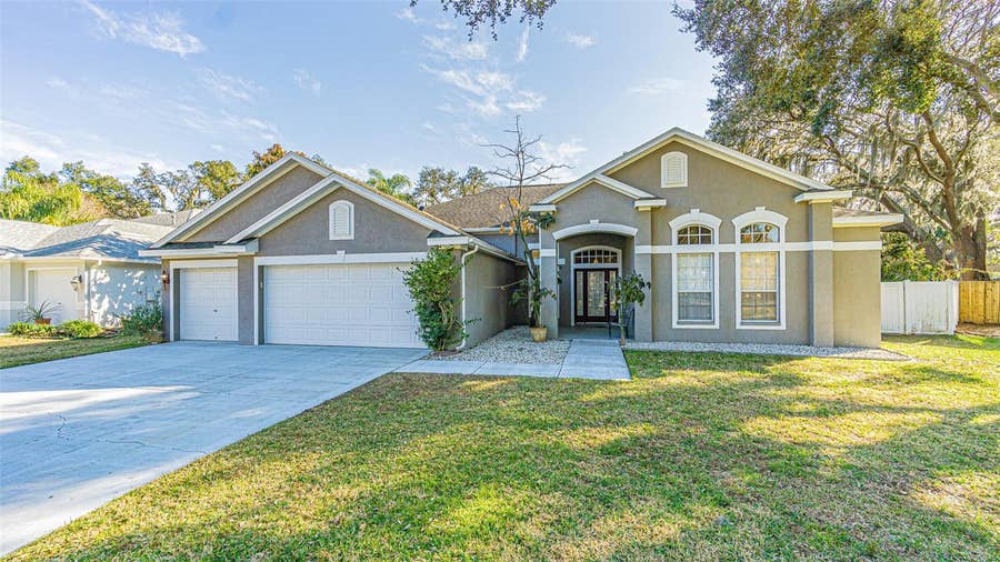 Property photo for 4106 IMPERIAL EAGLE DRIVE, Valrico, FL