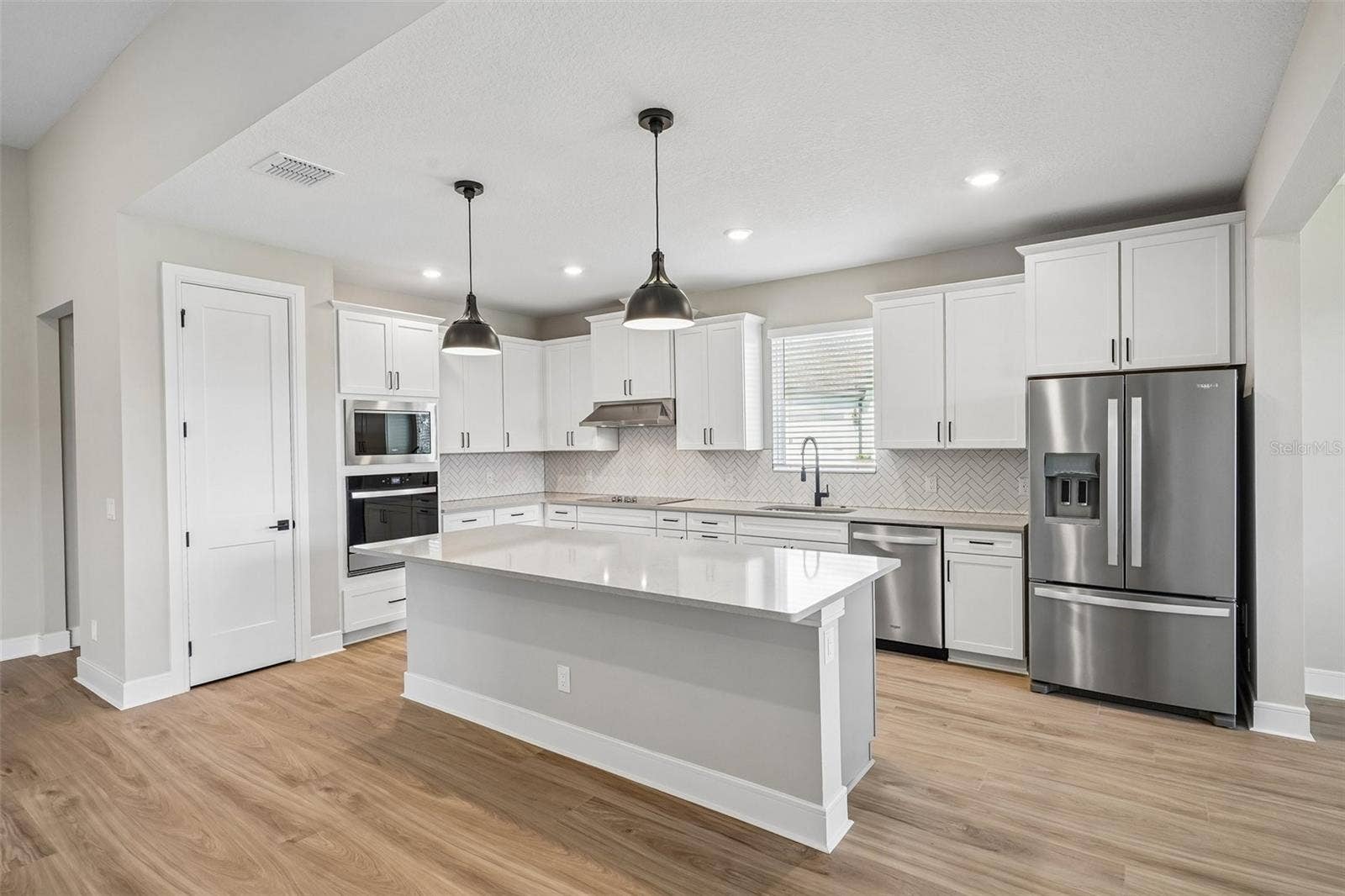 36794 SUNDOWNER TRAIL, Fruitland Park, FL 34731 36794 SUNDOWNER TRAIL, Fruitland Park, FL 34731
