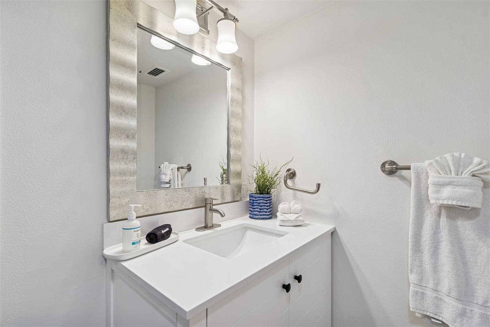 4510 GULF BOULEVARD, #308, St Pete Beach, FL 33706 4510 GULF BOULEVARD, #308, St Pete Beach, FL 33706