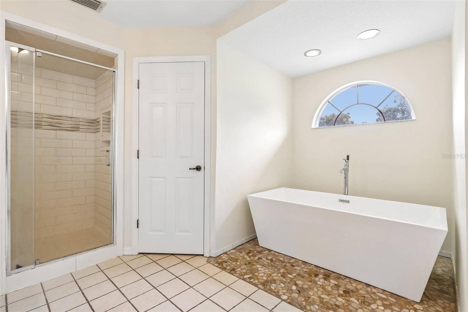 7026 PINEHAVEN DRIVE, Lakeland, FL 33810 7026 PINEHAVEN DRIVE, Lakeland, FL 33810