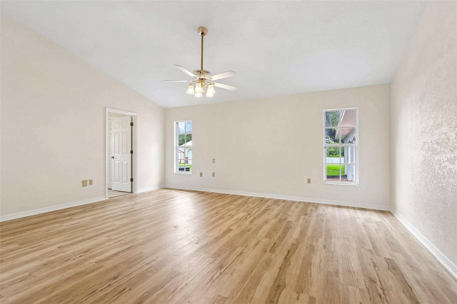 7026 PINEHAVEN DRIVE, Lakeland, FL 33810 7026 PINEHAVEN DRIVE, Lakeland, FL 33810