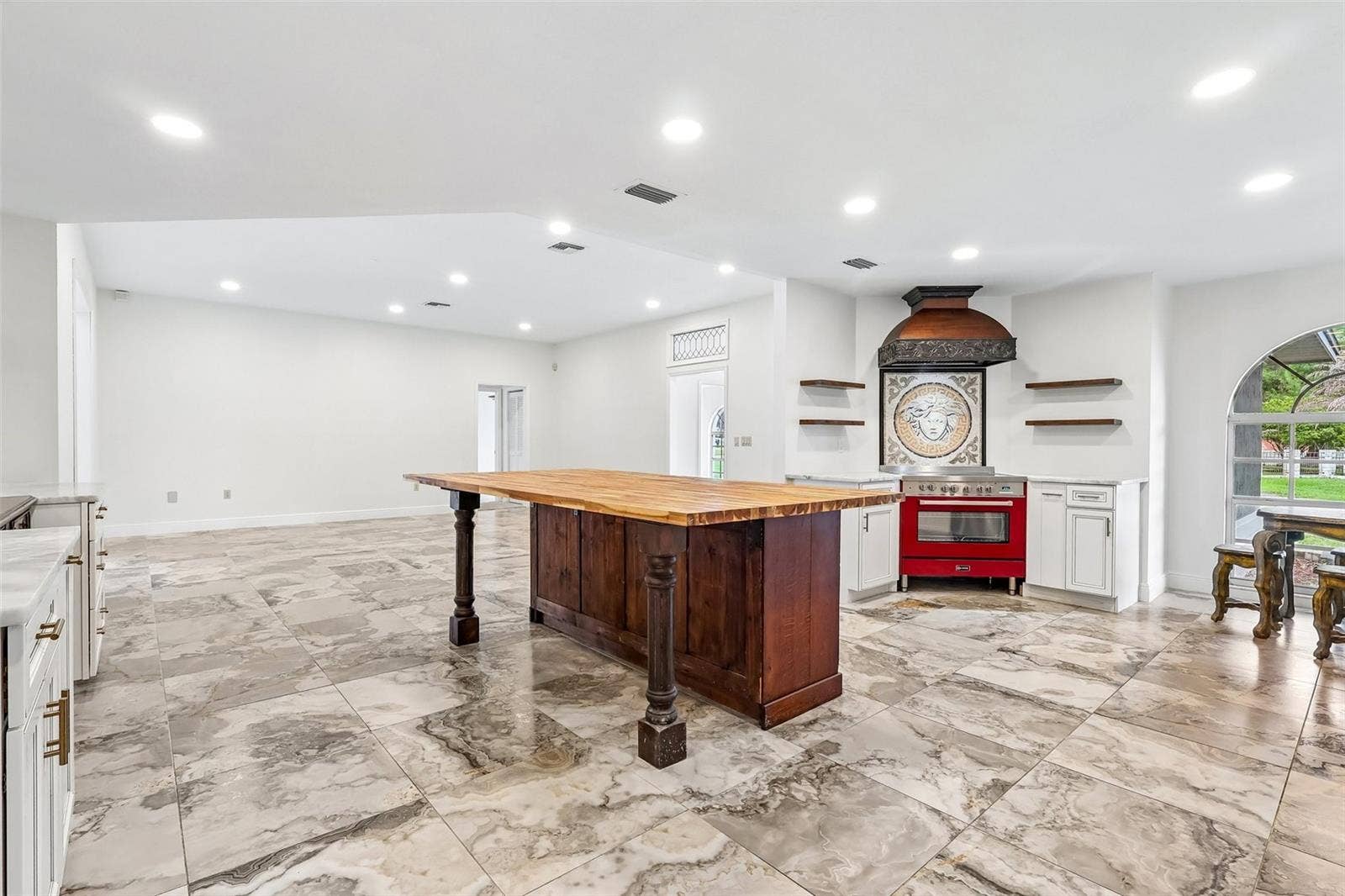 7026 PINEHAVEN DRIVE, Lakeland, FL 33810 7026 PINEHAVEN DRIVE, Lakeland, FL 33810