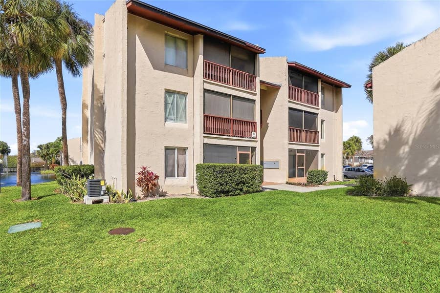 Property photo for 8602 CHAMPLAIN COURT, #90, Tampa, FL
