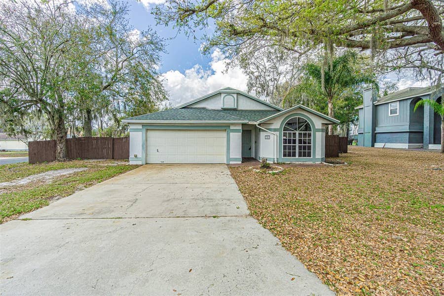 Property photo for 301 SUGAR CREEK DRIVE, Plant City, FL