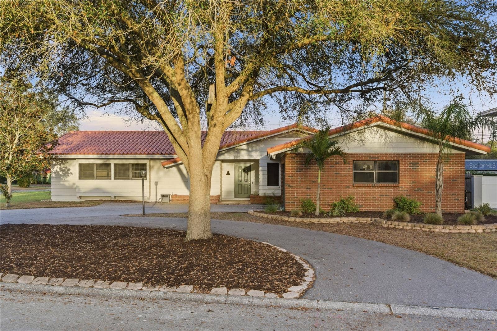 1001 WILLOWBRANCH AVENUE, Clearwater, FL 33764 1001 WILLOWBRANCH AVENUE, Clearwater, FL 33764