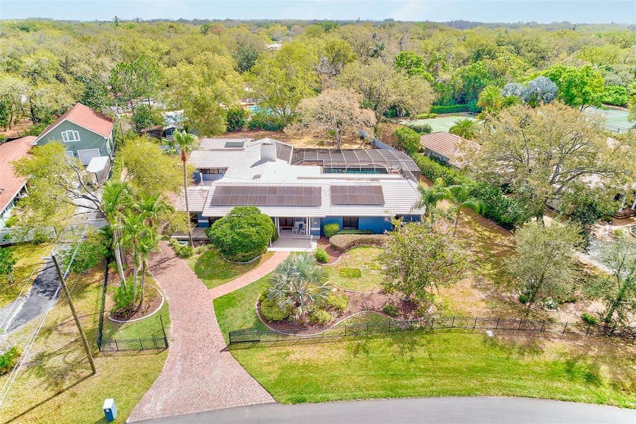 Property photo for 1725 LONG BOW LANE, Clearwater, FL