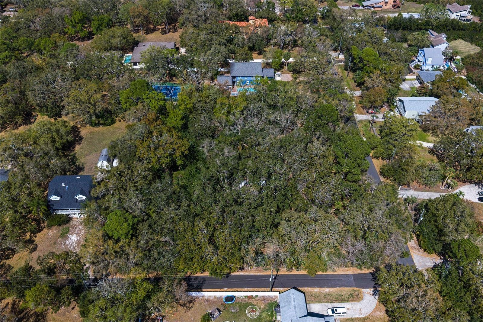 8004 BAY DRIVE, Tampa, FL 33635