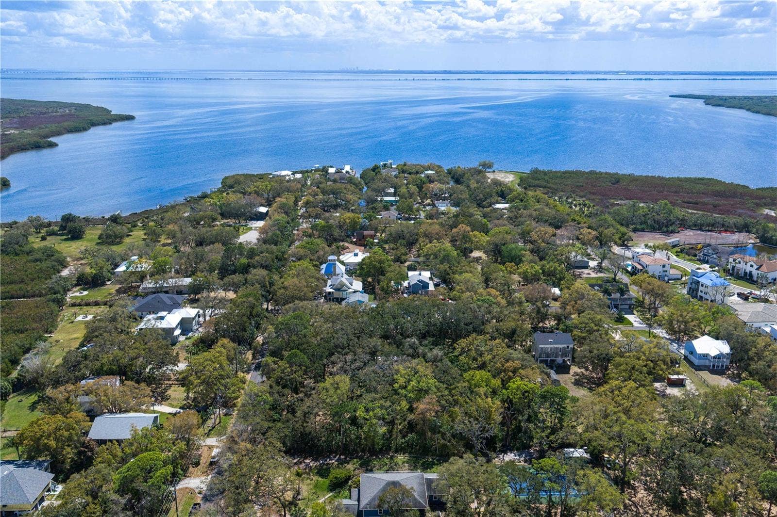 8004 BAY DRIVE, Tampa, FL 33635