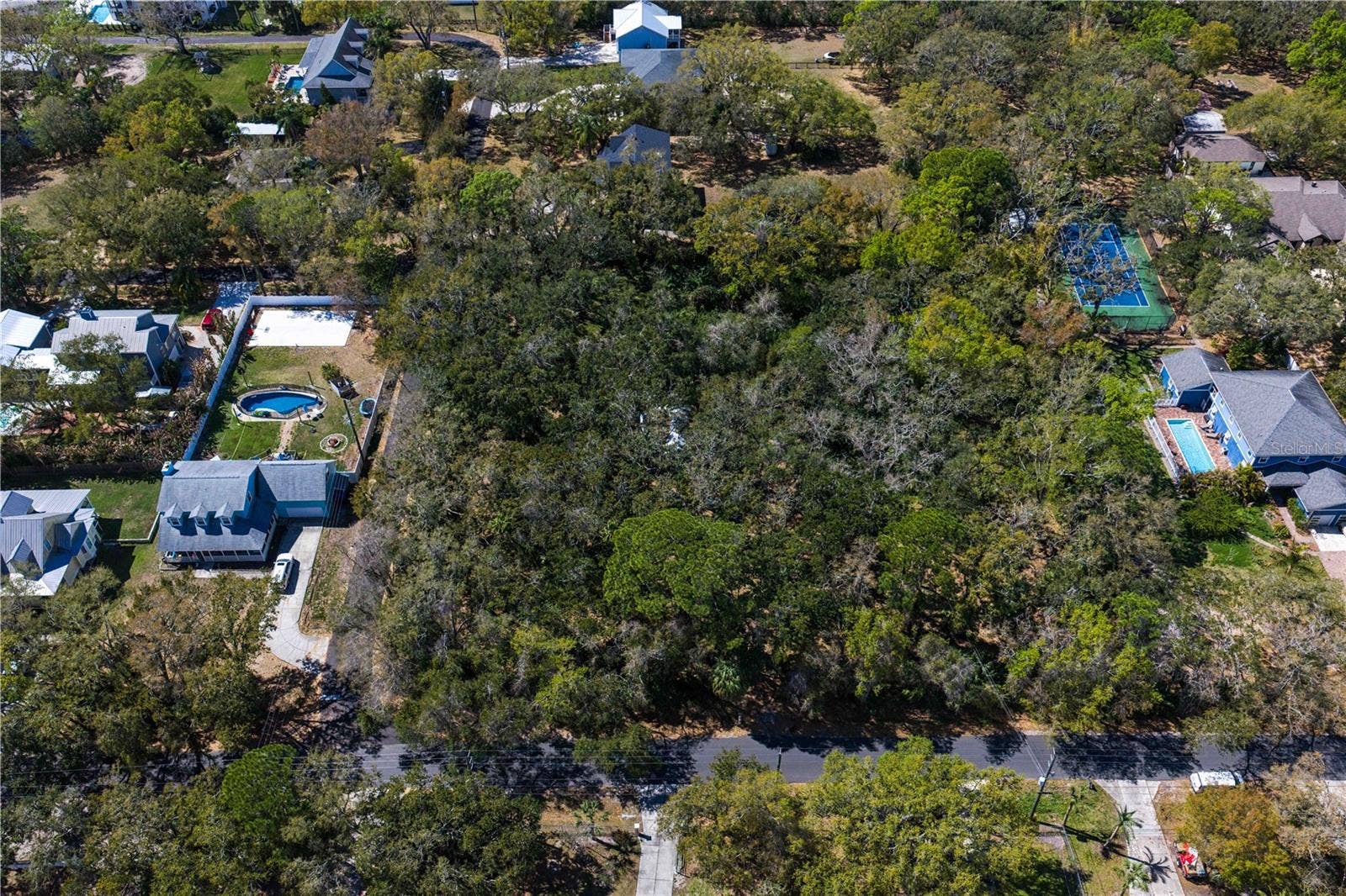 8004 BAY DRIVE, Tampa, FL 33635