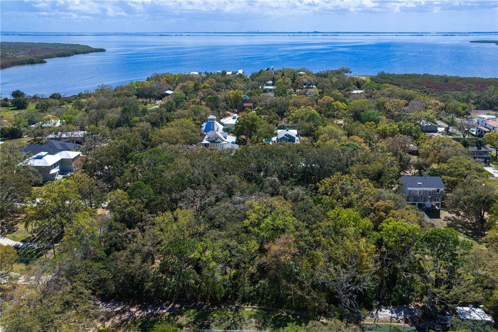 8004 BAY DRIVE, Tampa, FL 33635