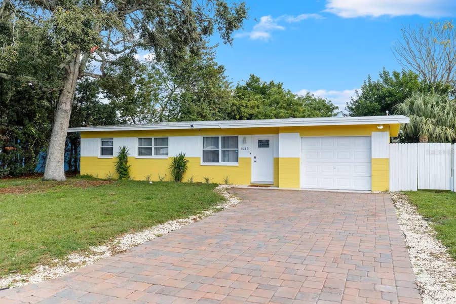 Property photo for 8215 QUAIL ROAD, Seminole, FL