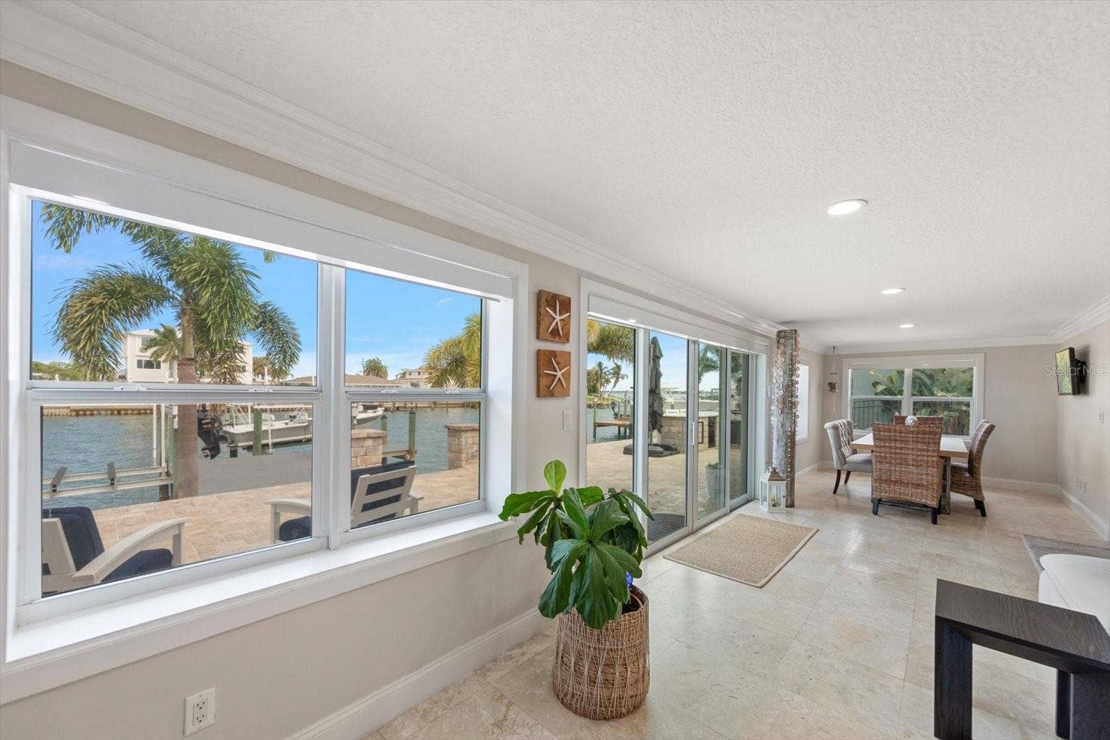 430 PALM ISLAND SE, Clearwater Beach, FL 33767
