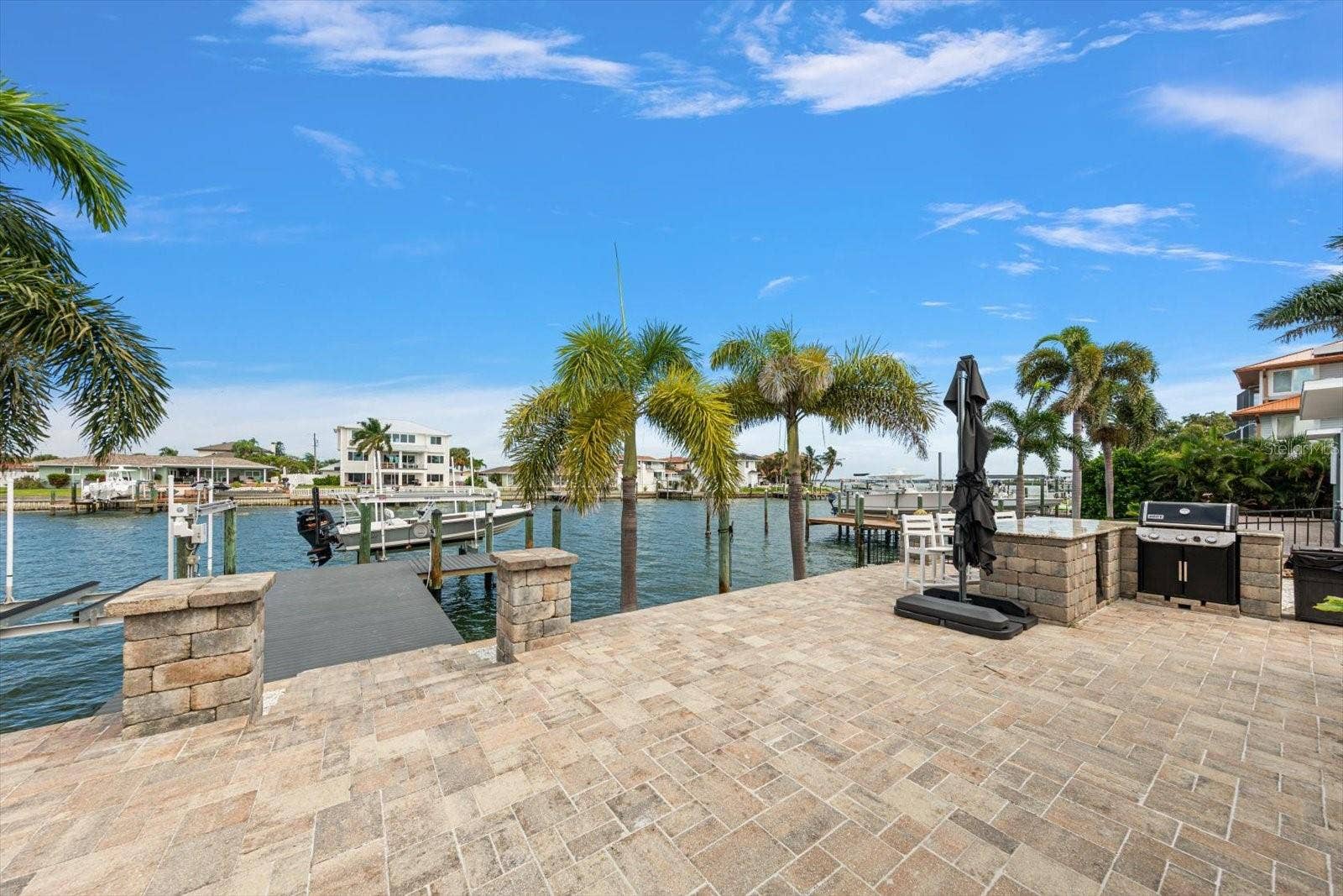 430 PALM ISLAND SE, Clearwater Beach, FL 33767