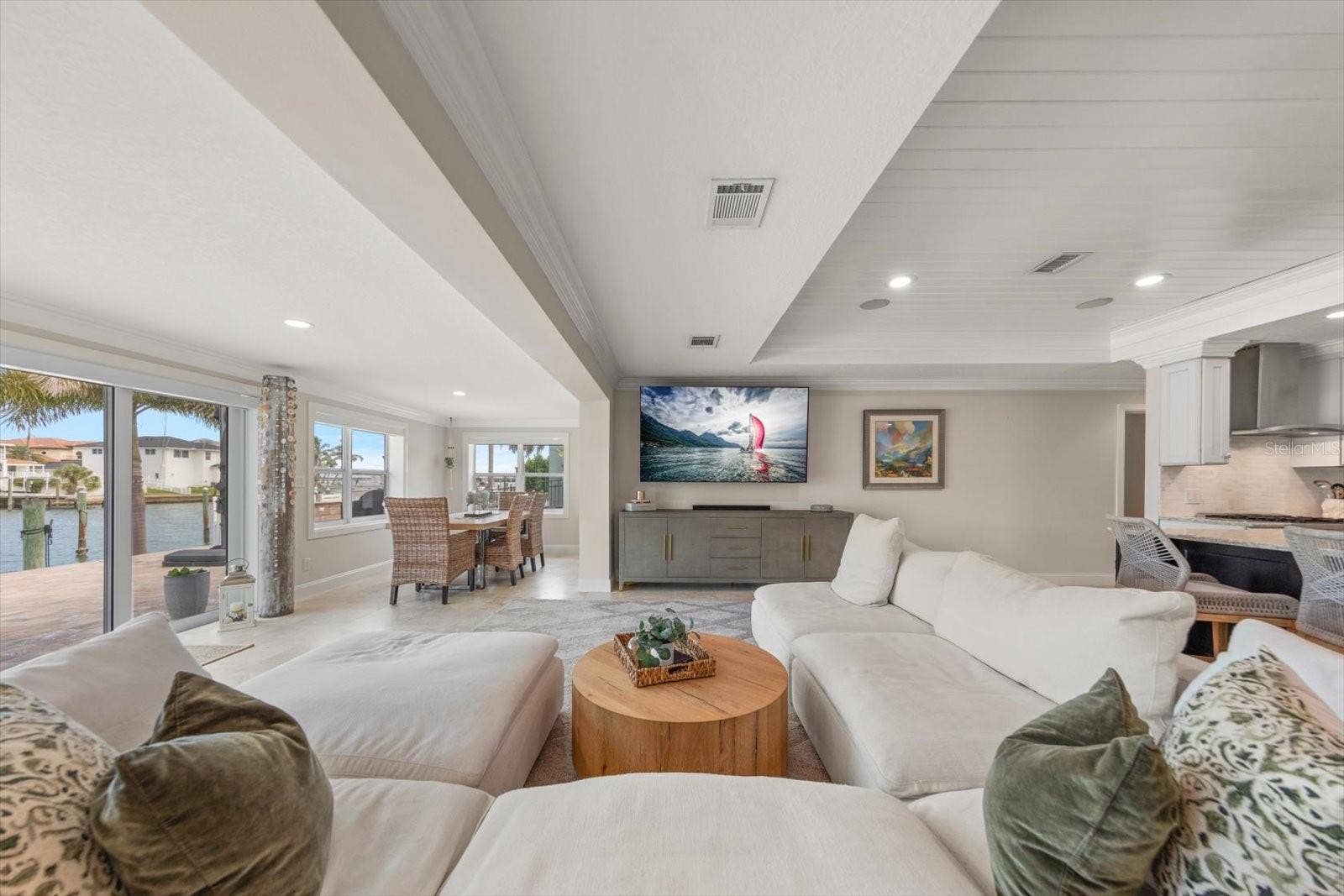 430 PALM ISLAND SE, Clearwater Beach, FL 33767