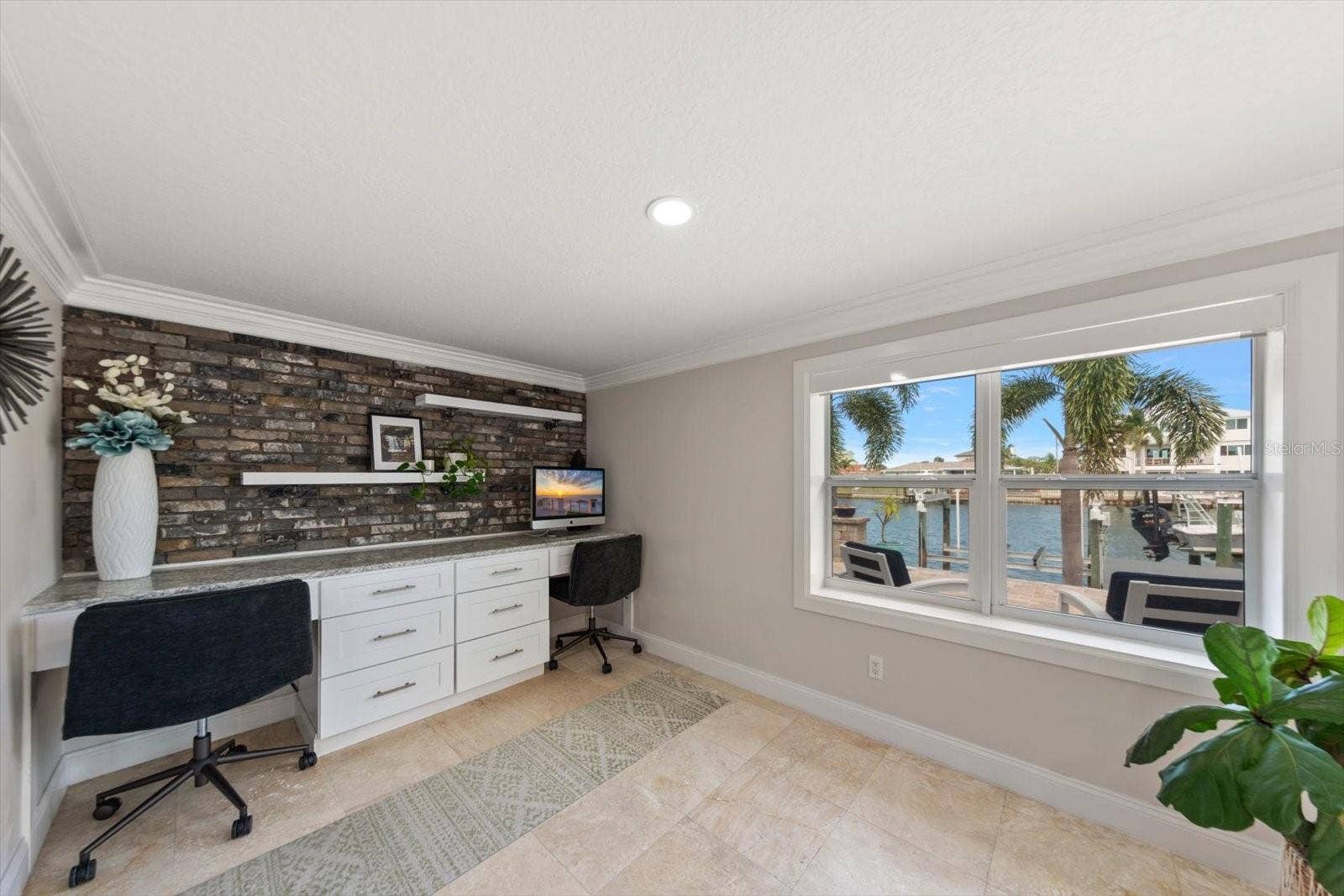 430 PALM ISLAND SE, Clearwater Beach, FL 33767