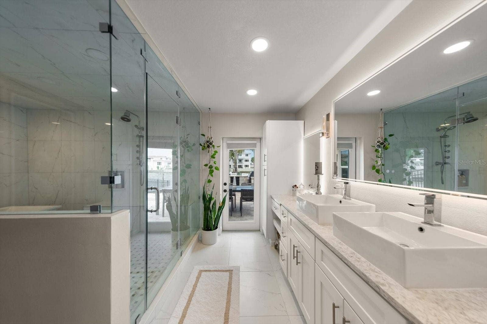 430 PALM ISLAND SE, Clearwater Beach, FL 33767