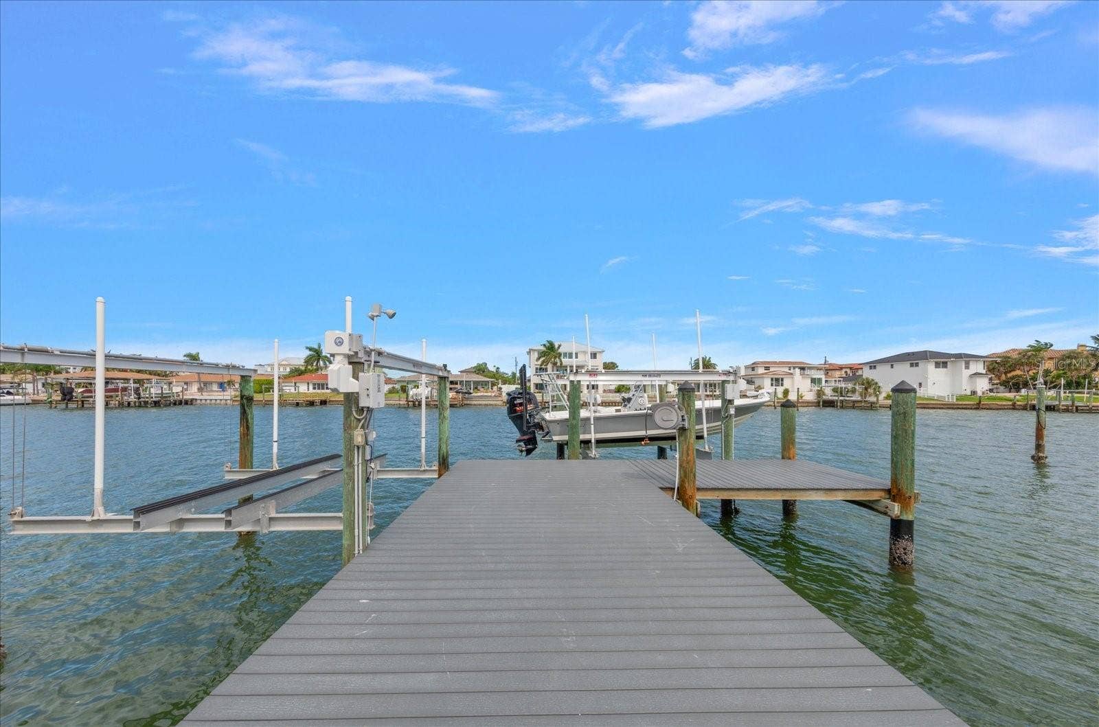 430 PALM ISLAND SE, Clearwater Beach, FL 33767