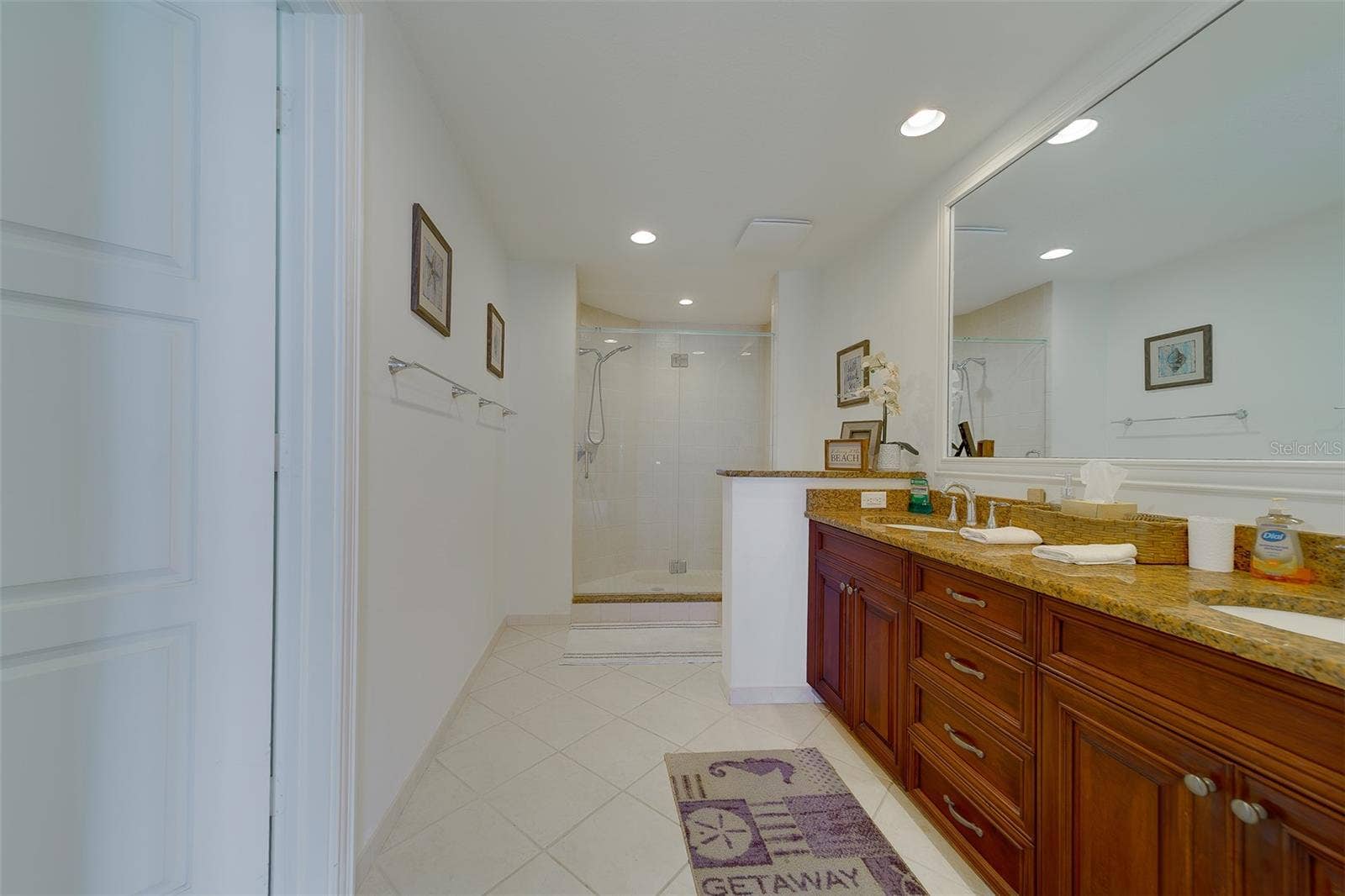 11 BAYMONT STREET, #1109, Clearwater Beach, FL 33767 11 BAYMONT STREET, #1109, Clearwater Beach, FL 33767