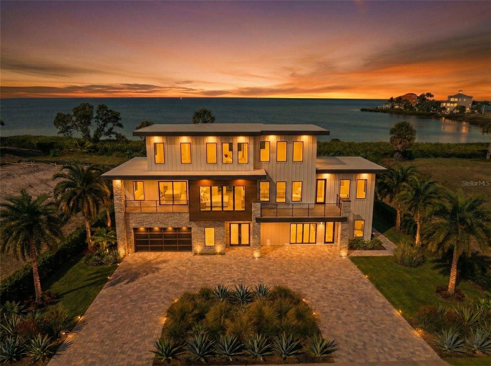 26 HARBORPOINTE DR, Port Richey, FL 34668 Rendering Exterior Back