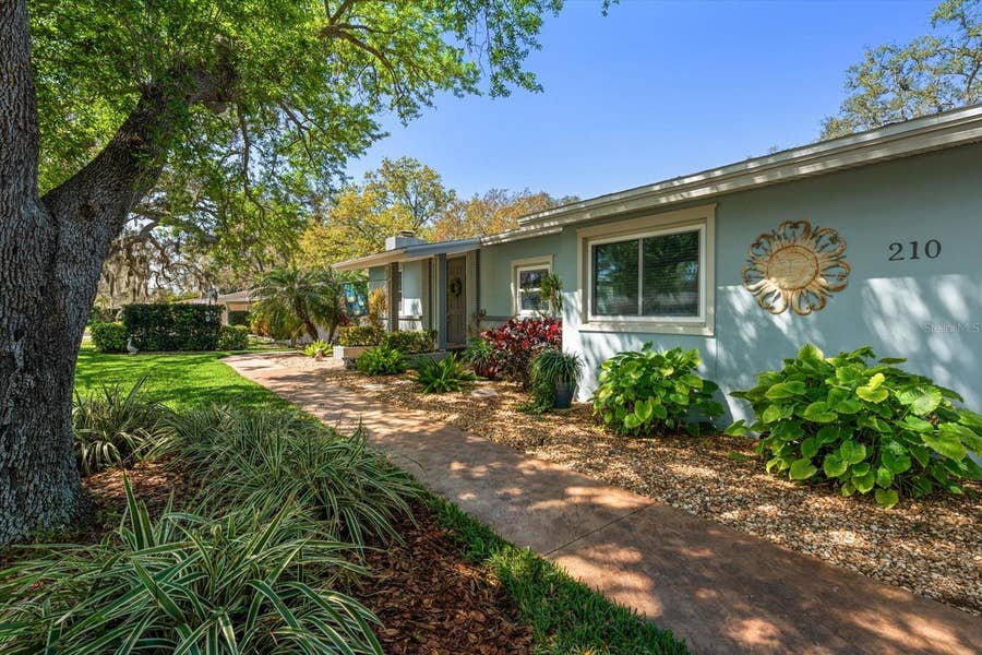Property photo for 210 LIVE OAK LANE, Largo, FL