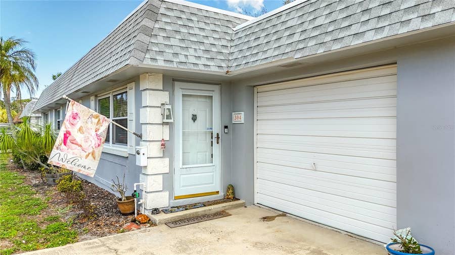 Property photo for 304 MINDY DRIVE, Largo, FL