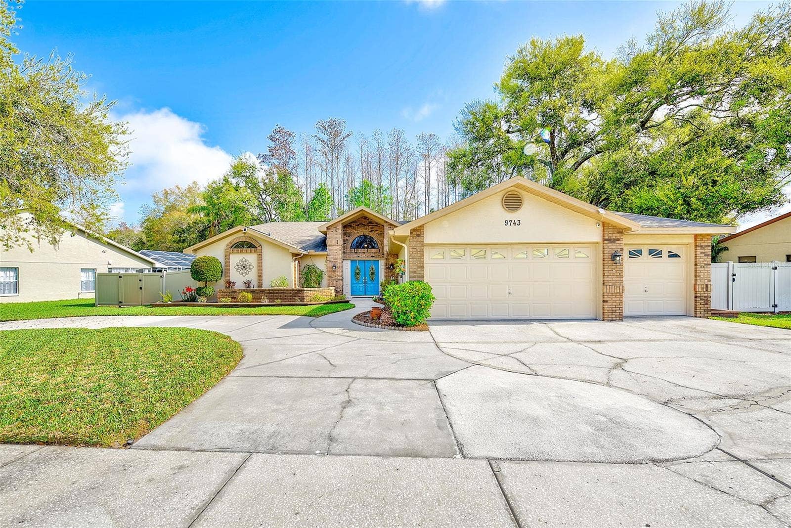 9743 HERMOSILLO DRIVE, New Port Richey, FL 34655 9743 HERMOSILLO DRIVE, New Port Richey, FL 34655