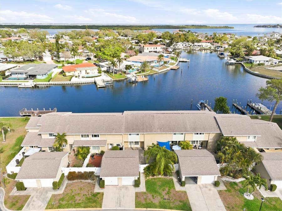 Property photo for 6537 CAPE HATTERAS WAY NE, #4, St Petersburg, FL