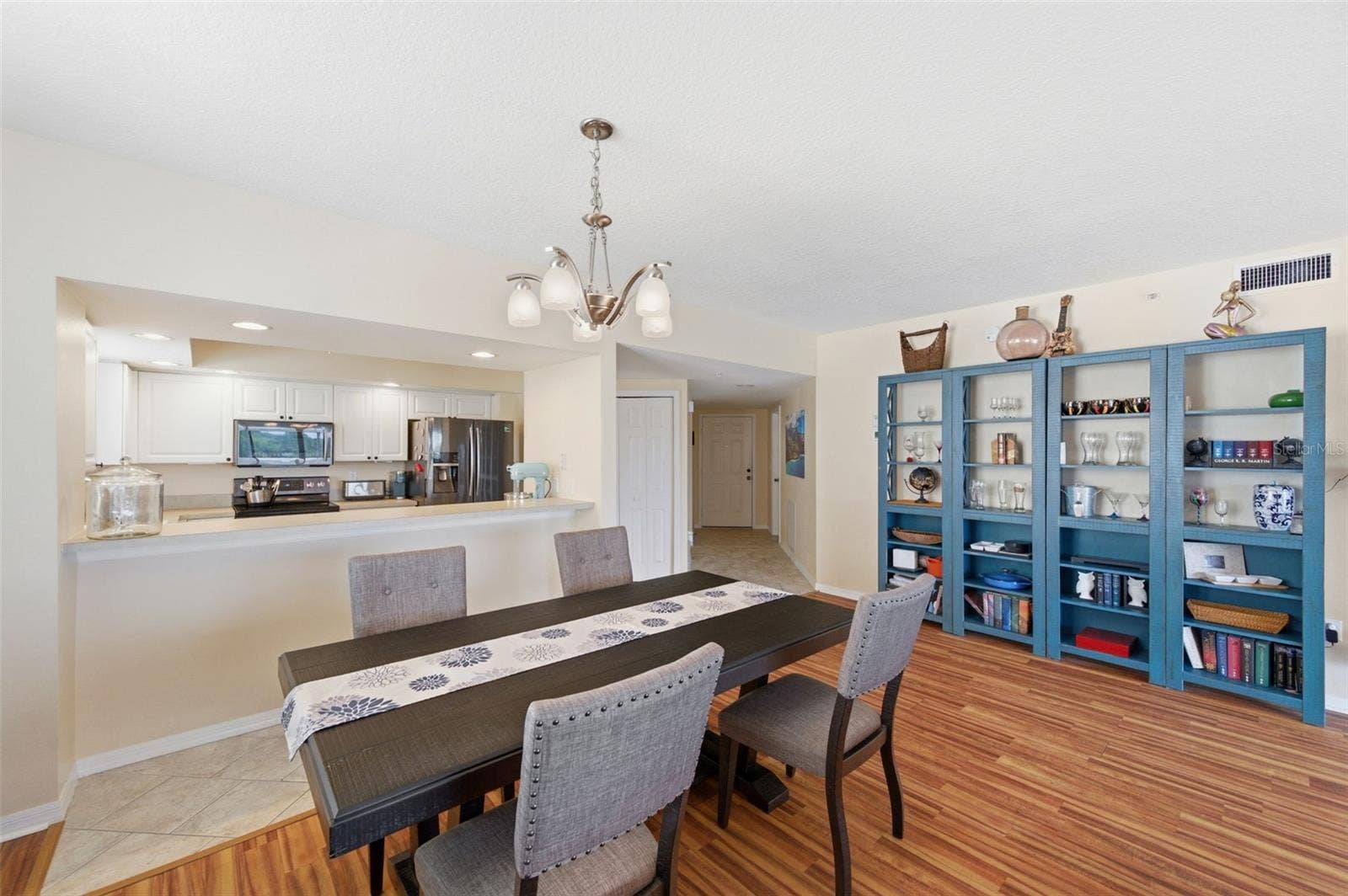 1200 COUNTRY CLUB DRIVE, #1206, Largo, FL 33771 1200 COUNTRY CLUB DRIVE, #1206, Largo, FL 33771
