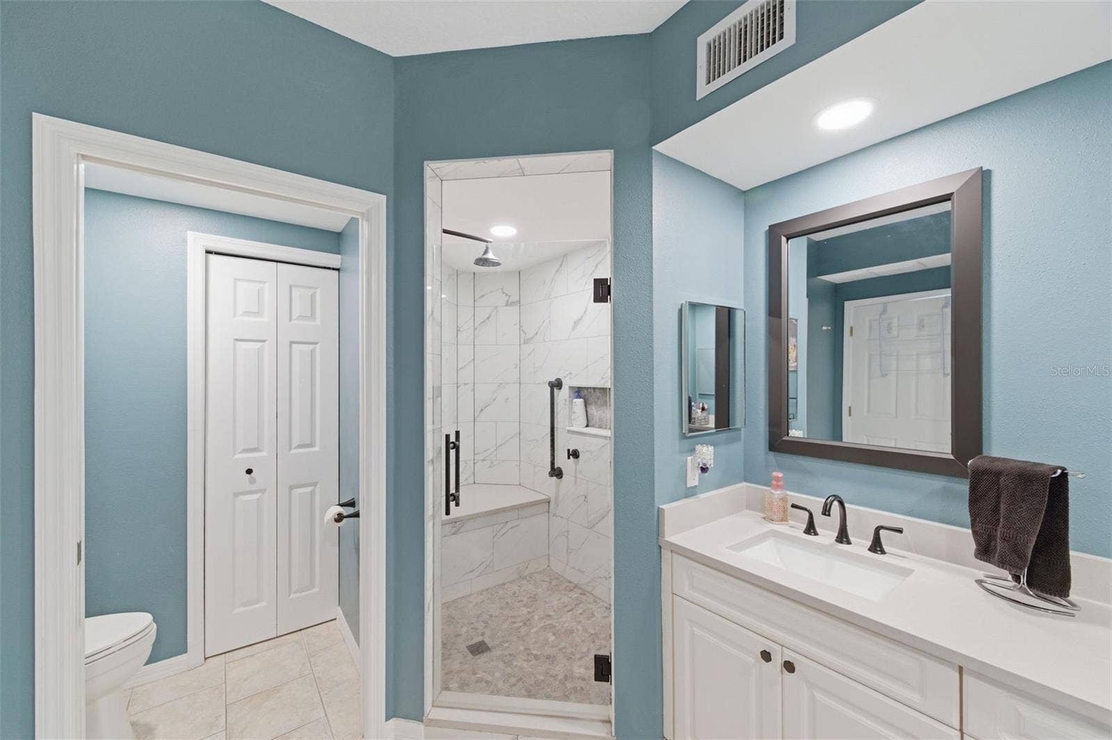 1200 COUNTRY CLUB DRIVE, #1206, Largo, FL 33771 1200 COUNTRY CLUB DRIVE, #1206, Largo, FL 33771