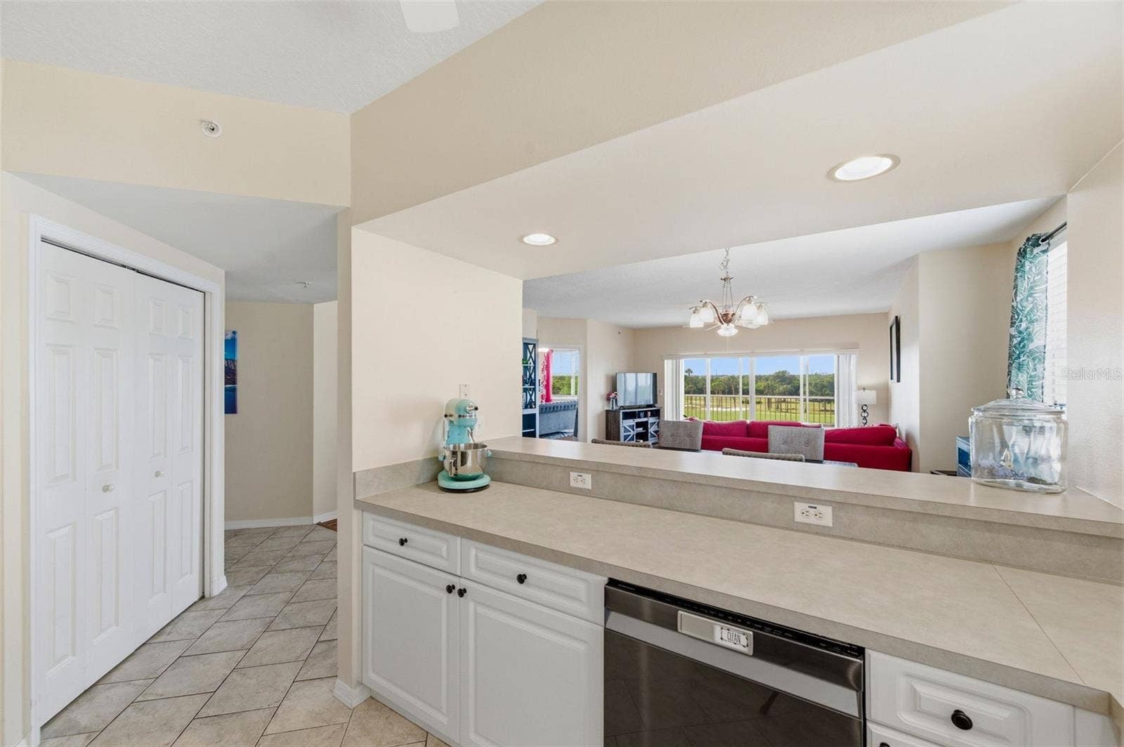 1200 COUNTRY CLUB DRIVE, #1206, Largo, FL 33771 1200 COUNTRY CLUB DRIVE, #1206, Largo, FL 33771
