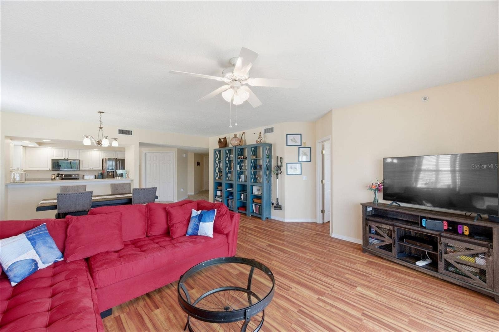 1200 COUNTRY CLUB DRIVE, #1206, Largo, FL 33771 1200 COUNTRY CLUB DRIVE, #1206, Largo, FL 33771