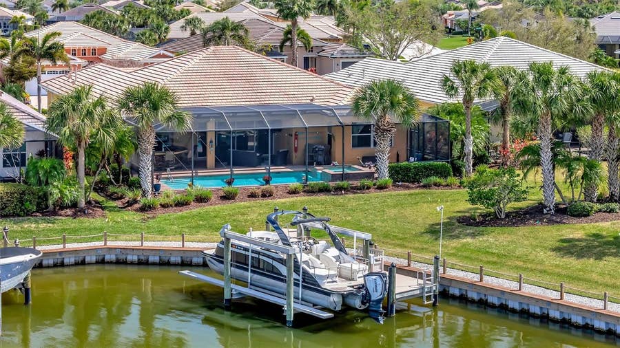 Property photo for 1022 KESTREL COURT, Bradenton, FL