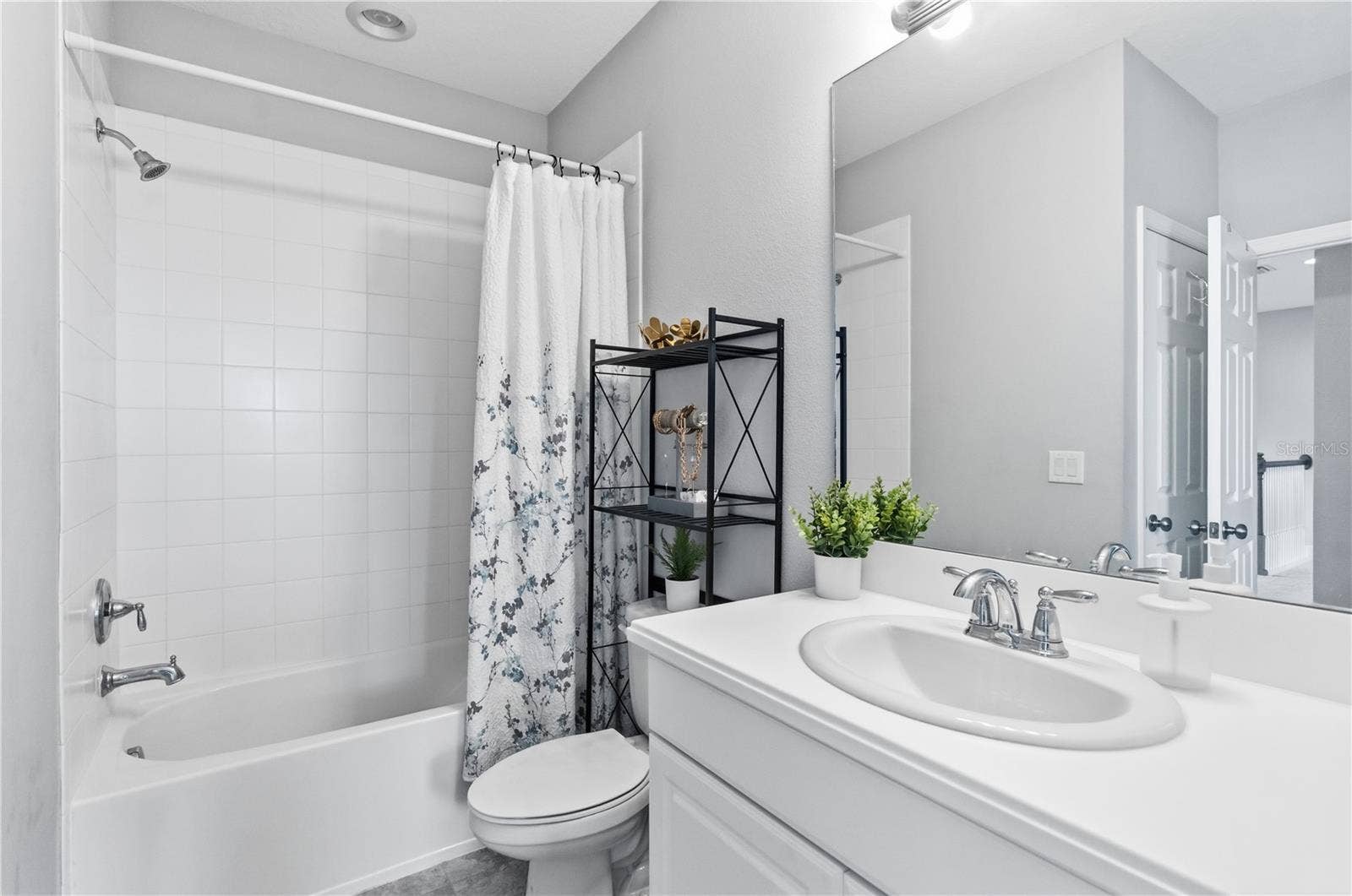 4939 LOS ROBLES COURT, Palmetto, FL 34221 4939 LOS ROBLES COURT, Palmetto, FL 34221