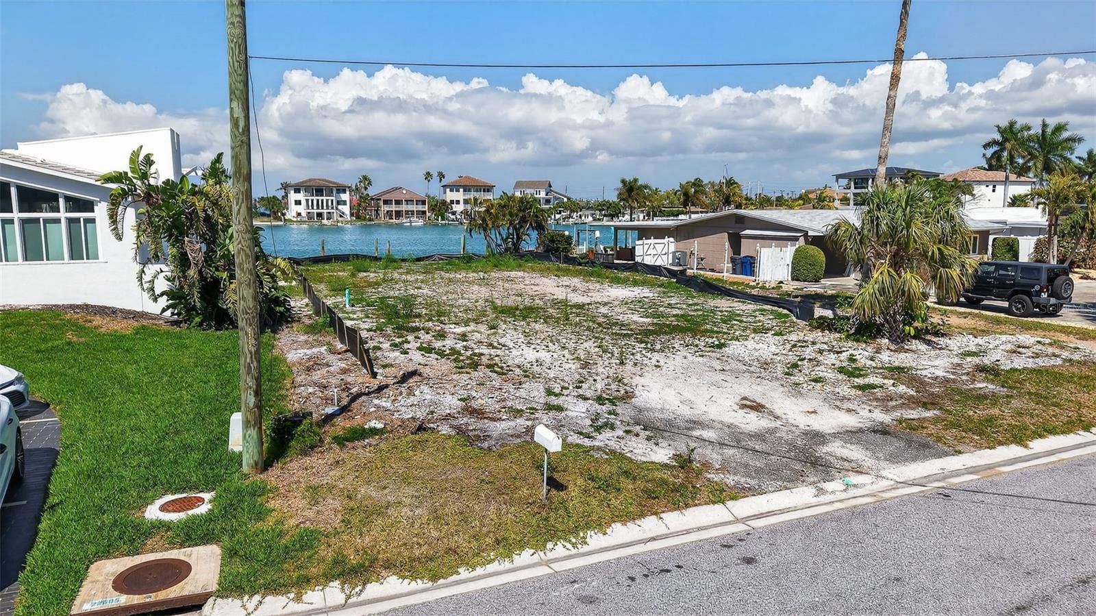 27 DOLPHIN DRIVE, Treasure Island, FL 33706 This apple size Lot is ready for the home of your dreams.