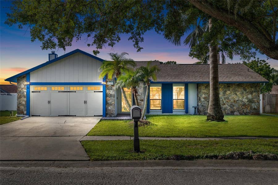 Property photo for 6713 LEEWARD ISLE WAY, Tampa, FL
