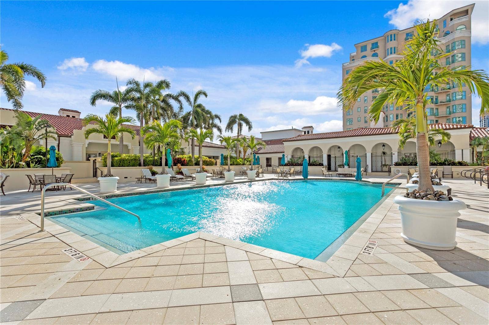 300 BEACH DRIVE NE, #1201, St Petersburg, FL 33701 300 BEACH DRIVE NE, #1201, St Petersburg, FL 33701