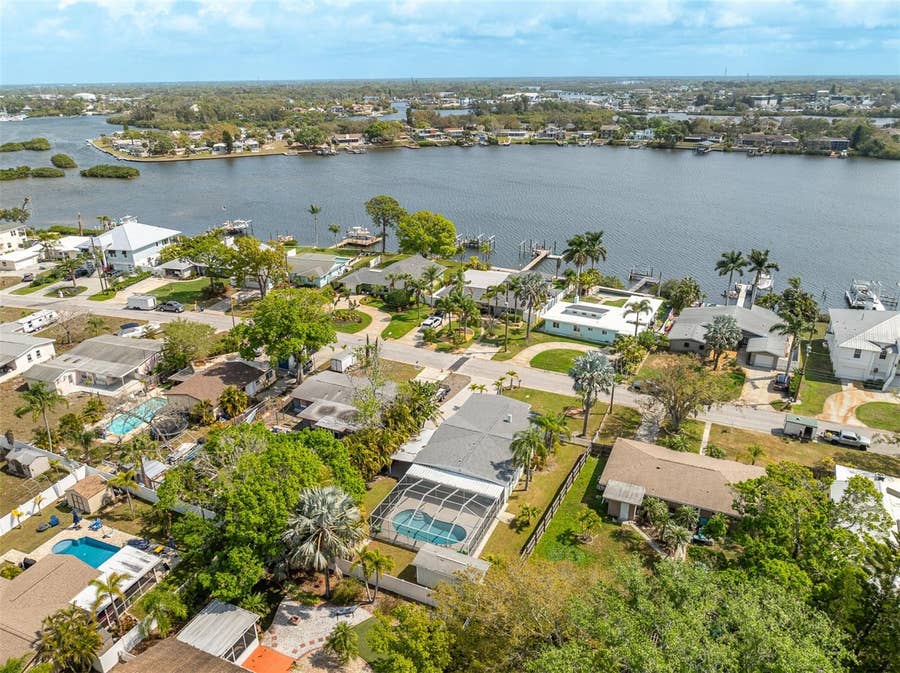 Property photo for 711 BAYSHORE DRIVE, Tarpon Springs, FL