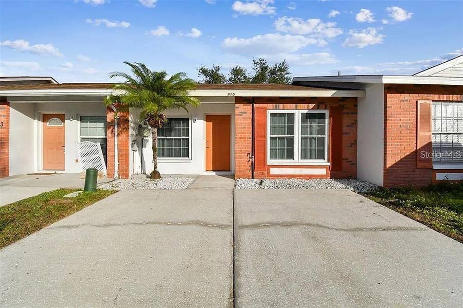Property photo for 915 BURLWOOD STREET, Brandon, FL