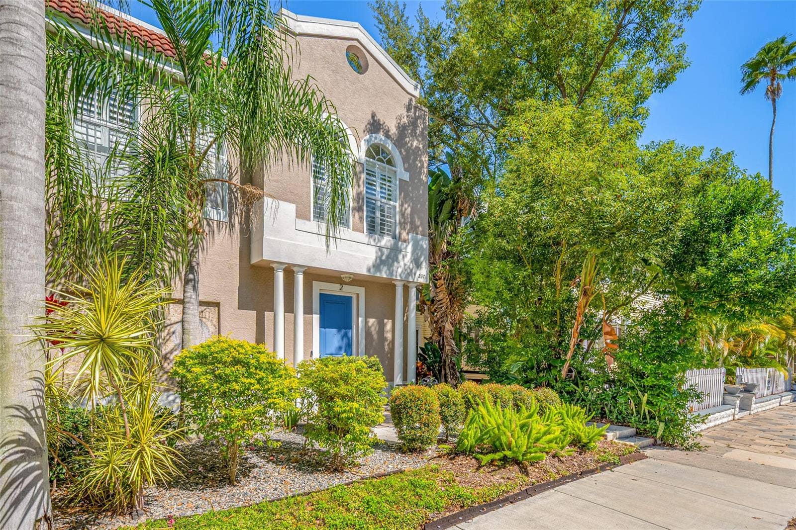237 7TH AVENUE N, #2, St Petersburg, FL 33701 237 7TH AVENUE N, #2, St Petersburg, FL 33701