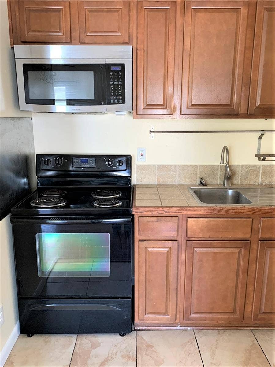 61 81ST AVENUE, #3, Treasure Island, FL 33706 Kitchen