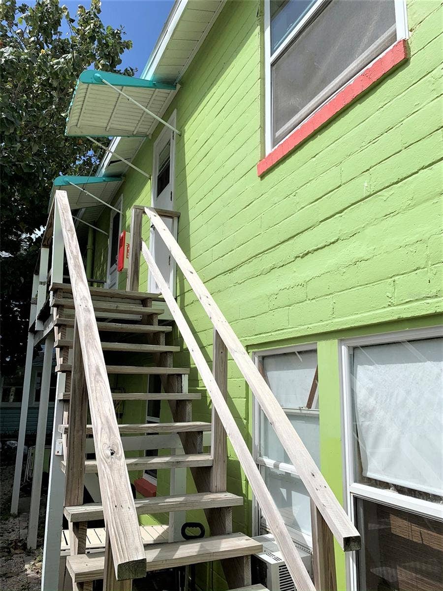 61 81ST AVENUE, #3, Treasure Island, FL 33706 Rear Exit