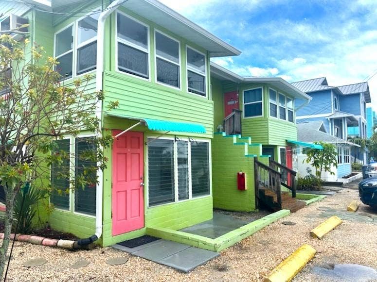 61 81ST AVENUE, #3, Treasure Island, FL 33706 61 81st Ave Unit 2 - 2nd Floor