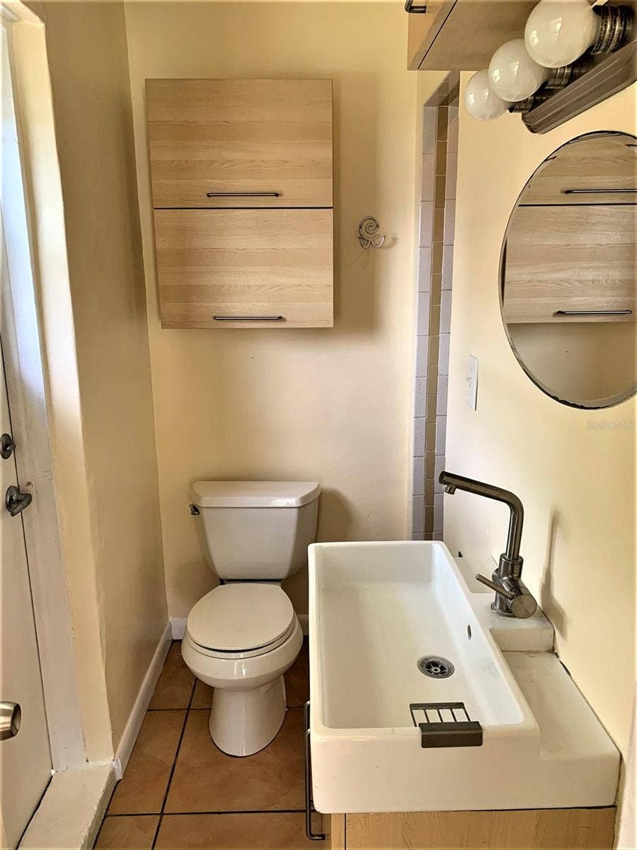 61 81ST AVENUE, #3, Treasure Island, FL 33706 Bathroom