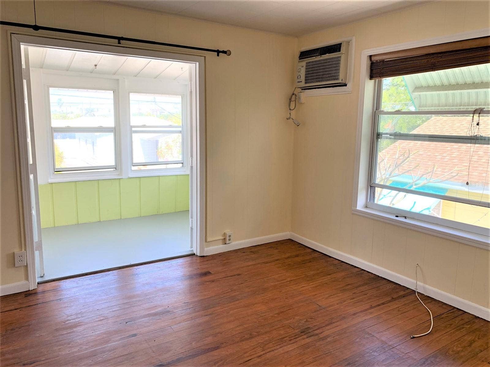 61 81ST AVENUE, #3, Treasure Island, FL 33706 Living Area