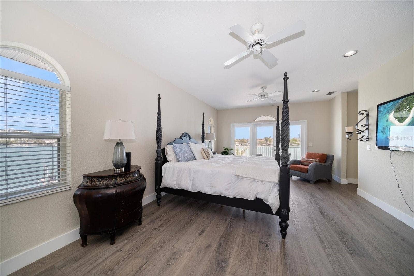 8685 E BAY DRIVE, Treasure Island, FL 33706 8685 E BAY DRIVE, Treasure Island, FL 33706