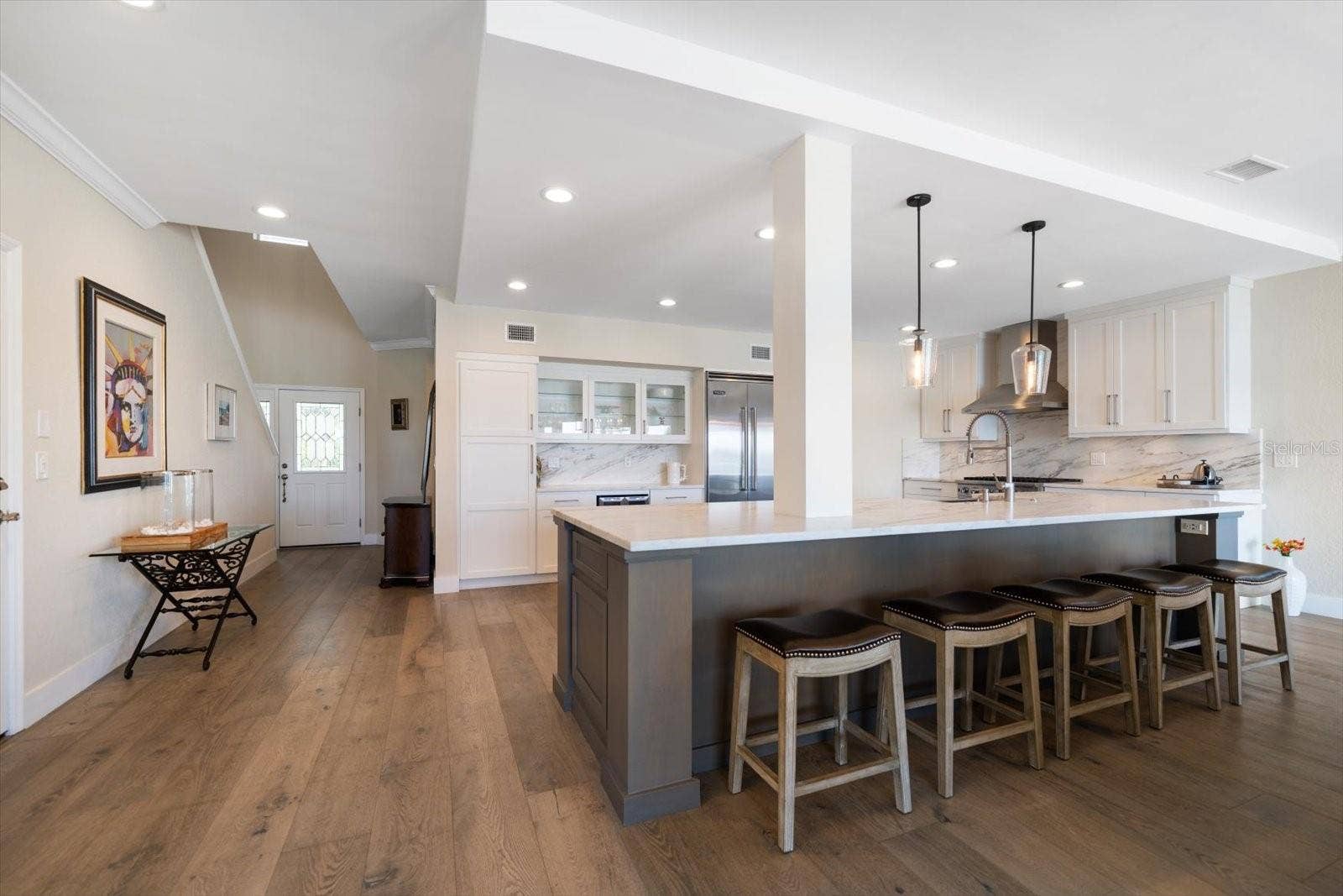 8685 E BAY DRIVE, Treasure Island, FL 33706 8685 E BAY DRIVE, Treasure Island, FL 33706